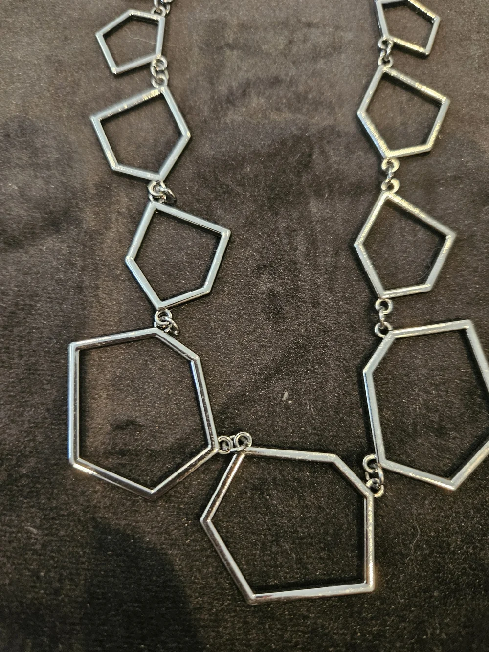 Paparazzi Silver Open Pentagonal Link Necklace